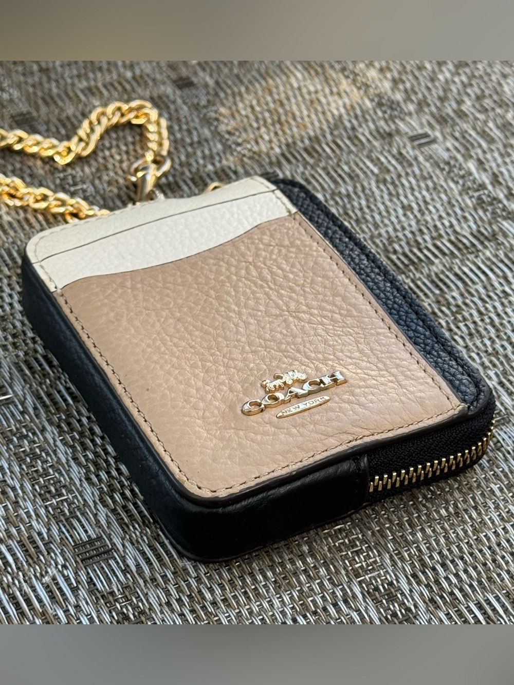 Coach Zip Card Case In Colorblock EUC! - Picture 5 of 14